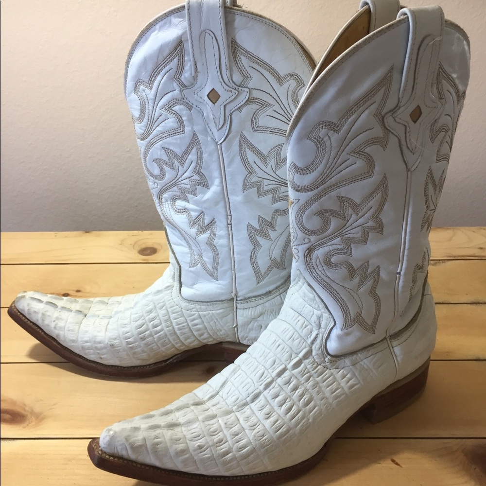 Men’s White Crocodile Print Carretta Boots